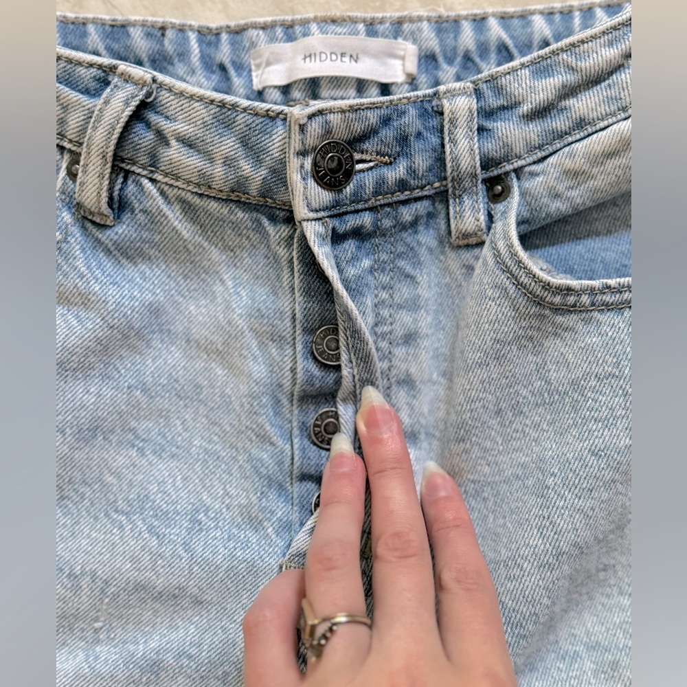 Hidden Straightleg MomJeans - Picture 4 of 9